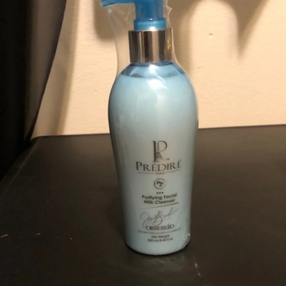 Purifying Facial Milk Cleanser - Light Blue